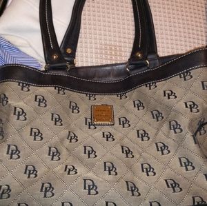 Dooney & Bourke purse